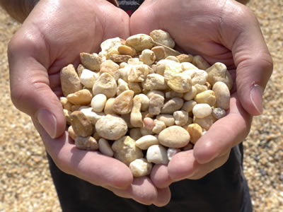 YELLOWISH PEA GRAVEL