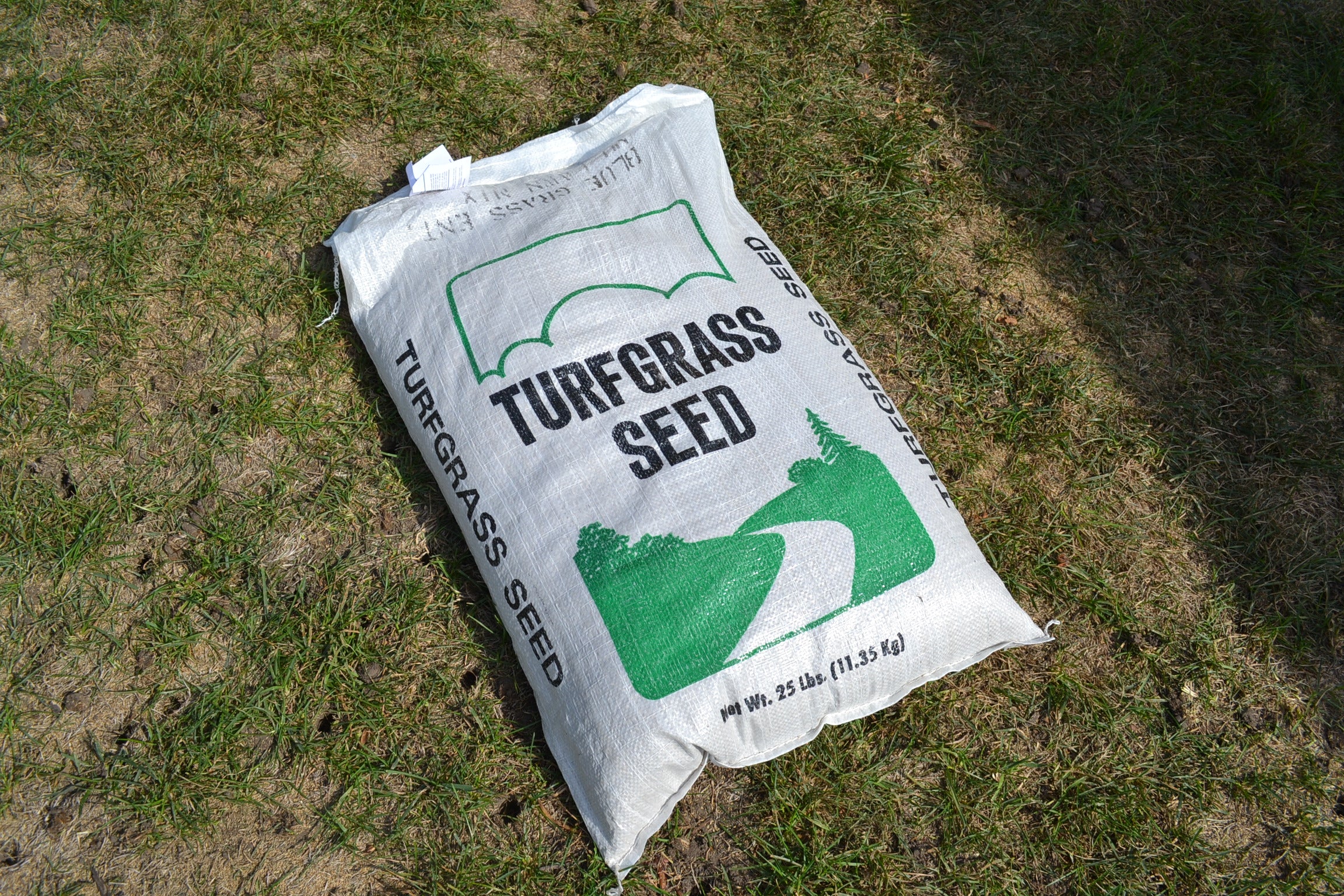 Premium Landscape Sun/ Shade Mix Grass Seed 10LB. – Orange Garden