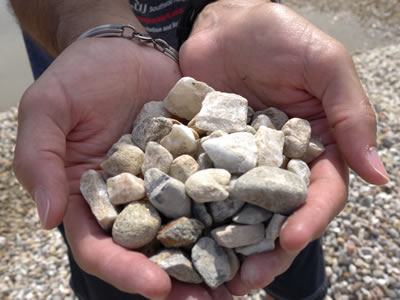 EARTHTONE BLEND POND STONE